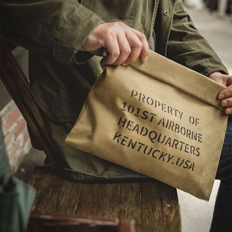 Mænd Vintage Olievoks Lærred Bogstavmønster Stor Kapacitet Sprutsikker Dokumenttaske Clutch Taske