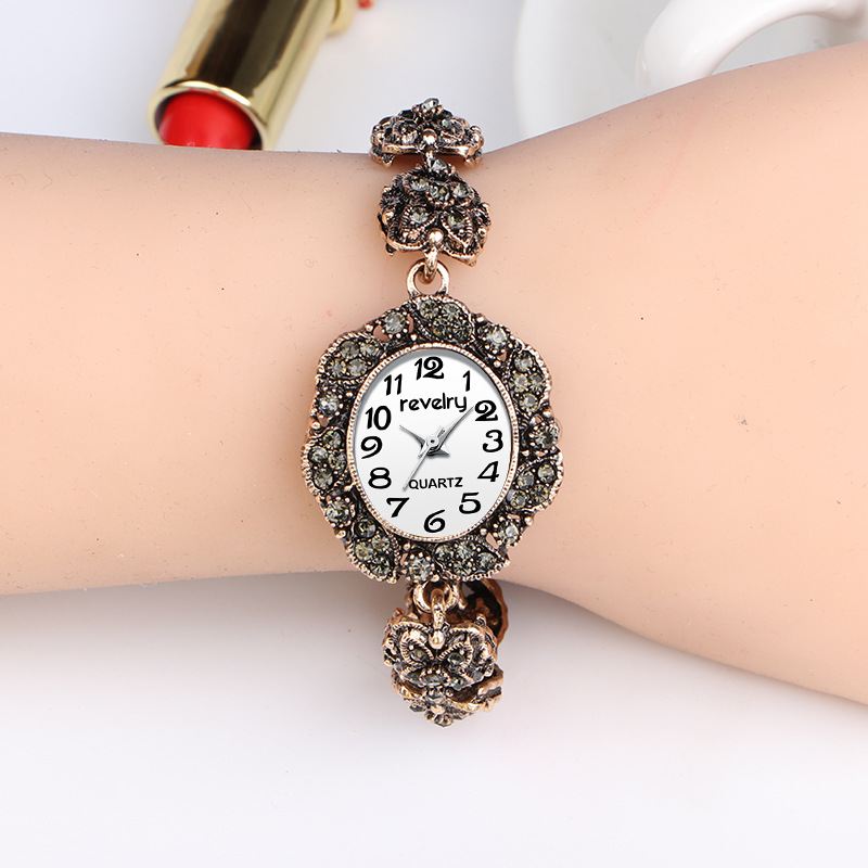 Retro Stil Damearmbåndsur Crystal Luxury Quartz Watch