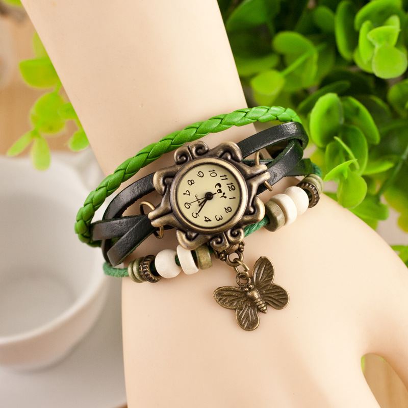 Retro Stil Flerlags Kvinder Armbånd Watch Butterfly Pendant Quartz Ure