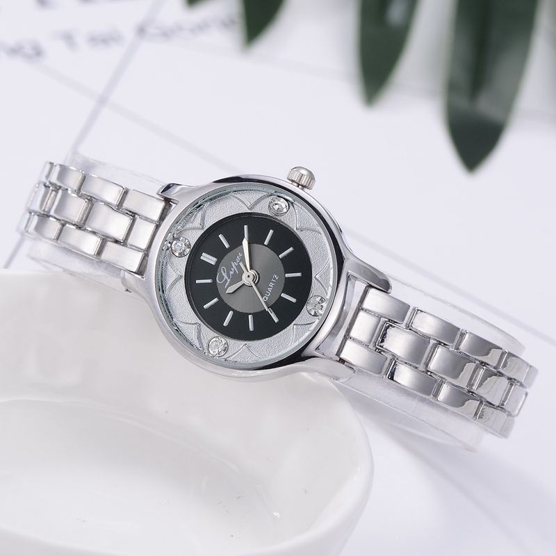 Blomster Med Tryk Dial Dame Armbåndsur Diamond Quartz Watch