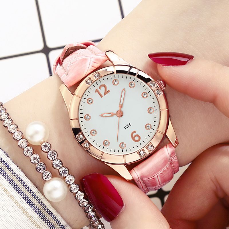 Diamanter Elegant Design Dame Armbåndsur Lysende Display Quartz Watch