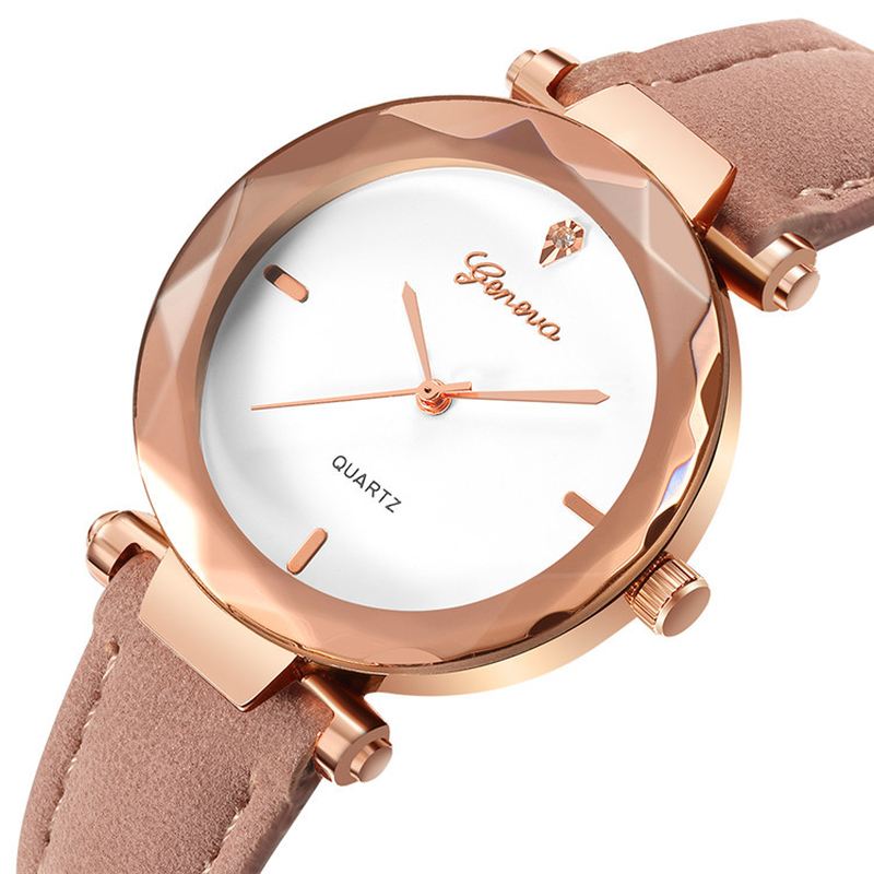 Mode Læderrem Simple Dial Design Metal Case Dame Watch Dame Dress Quarta Watch