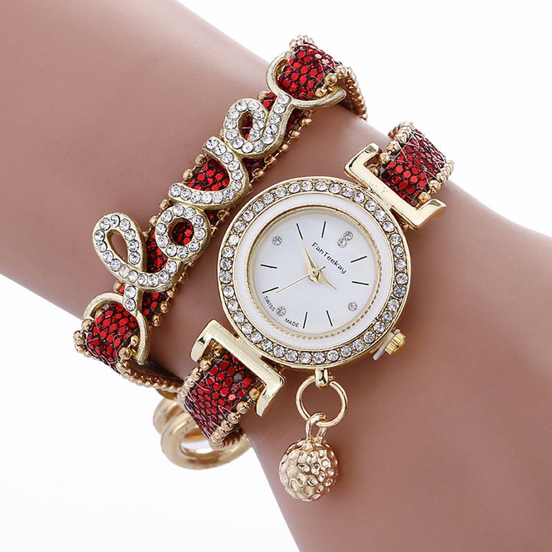 Mode Luksus Kvinder Watch Love Word Læderrem Dame Armbånd Quartz Watch