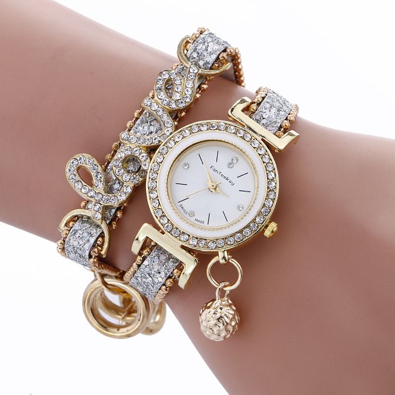 Mode Luksus Kvinder Watch Love Word Læderrem Dame Armbånd Quartz Watch