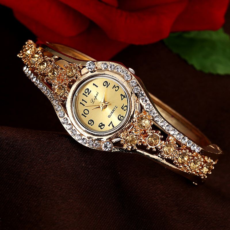 Moderigtigt Damearmbåndsur Rhinestone Clock Quartz Watch