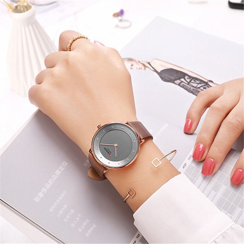 Ultra Tynd Urskive Casual Style Quartz Watch Læder Band Business Dame Watch