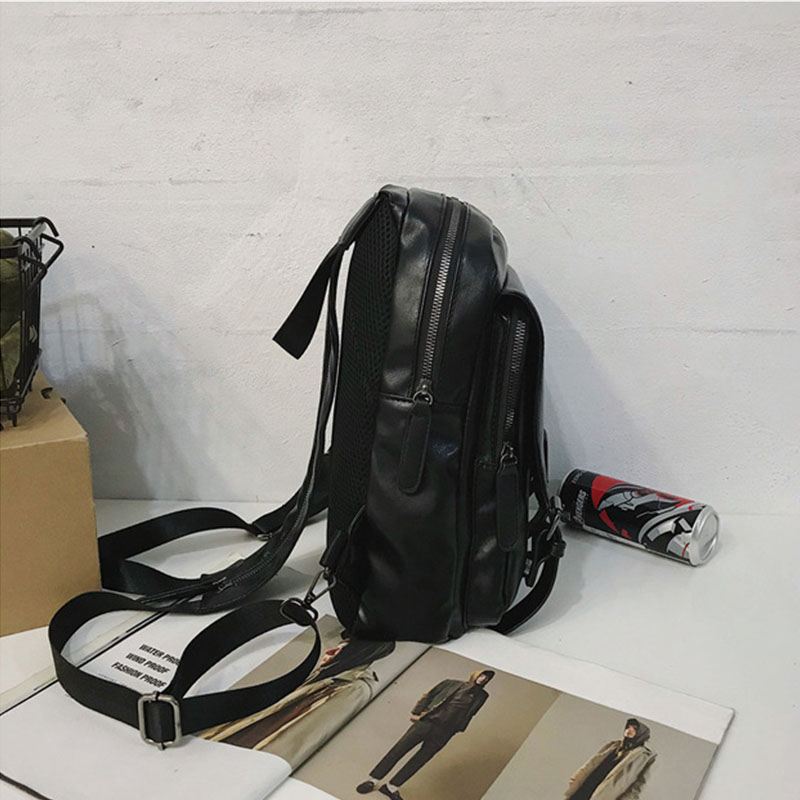 Mænd Retro Øretelefon Hul Multi-carry Usb Opladning Multi-layers Vandtæt Crossbody Taske Bryst Taske Sling Bag