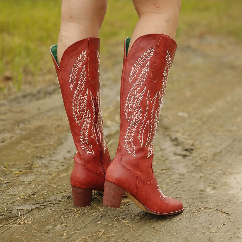 Plus Size Kvinder Retro Rød Spidstå Broderet Chunky Heel Lynlås Cowboystøvler