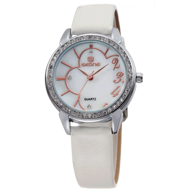 Kvinde Vandtæt Blomster Rhinestones Rund Skive Quartz Watch