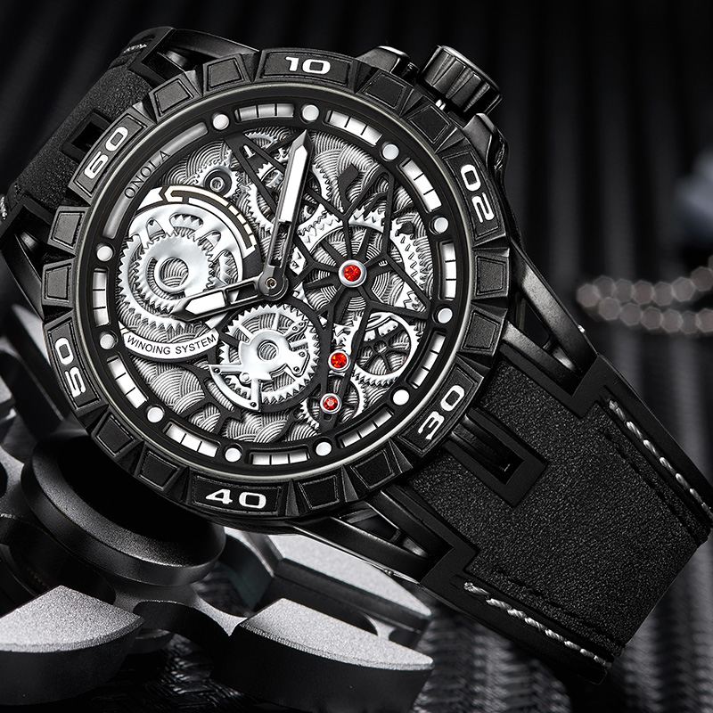 Mode Big Hollow Dial Cool Mænd Sport Style Quartz Watch